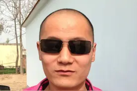 岳云鹏弟弟：在河南老家当农民照顾父母，看明星哥哥坐拥上亿资产图片