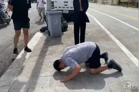 拖欠租金遭驱赶，柬埔寨一名中国男子下跪请求业主沟通图片