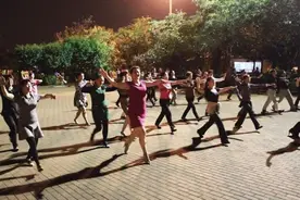 为什么中国的大妈大都朝气蓬勃，而年轻人却无精打采？图片