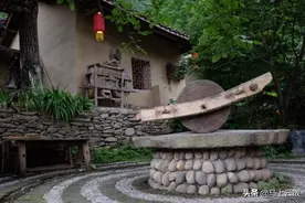 农村有人高价收购石磨猪槽！有啥说法？看后才知道商贩有多精明图片