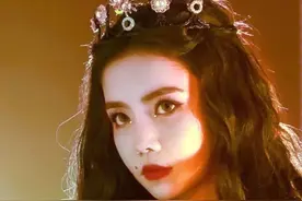 爱豆的绝美舞台，刘雨昕酷帅安崎女王范，赖美云甜心美少女图片