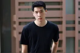 龚慈恩18岁帅气儿子，贵族学校一年学费40万，网友称为港版金秀贤图片