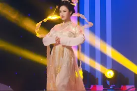 国际时装不算什么，当中国汉服走上秀场，外国人也被惊艳了图片