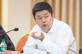 涂世平任谷城县人民政府代理县长，冯晓濮、段寒凝、陈凡为副县长图片