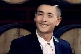 年轻时是大帅哥，老了依旧帅气的男明星，只服这七个图片