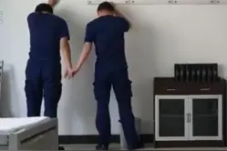 2名消防员吵架，班长的处理方式笑疯网友…图片