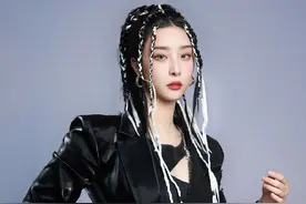 the9大合影女孩们真飒，虽然都是女团风打扮，但虞书欣明显不一样图片
