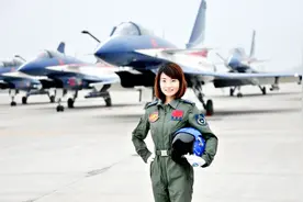 中国空中女英雄，首位歼10战机女飞行员，事故后家人举动令人动容视频封面