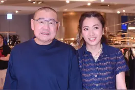 香港前女首富朱李月华宣布当奶奶，她与丈夫是模范夫妻恩爱37年图片