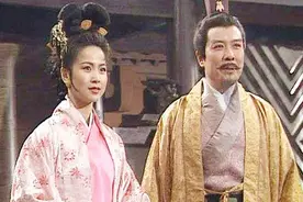 刘备与孙夫人结婚3年无子，谋士：娶个寡妇试试！2年生下2儿子视频封面