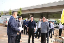 饶绍清察看新建大道东延等中心城区道路工程项目图片
