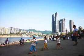 渝尔代夫火了！两江四岸投578亿提升，能否还重庆人一片真正沙滩图片