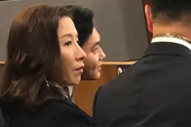 41岁杨怡产后复出拍新剧，路透状态时好时显老，但气场是真的强图片