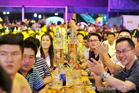 啤酒泡沫里的“啤酒经济”图片
