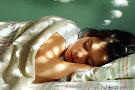“意外怀孕，我让那个等我四年的老实人接盘，结果害惨了自己”图片