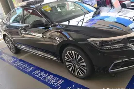 2021款大众帕萨特到店，外观小改，内饰高级，2.0T提速快图片