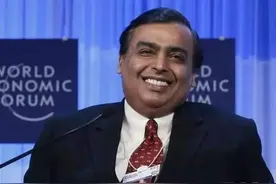 哥俩欠中国银行130亿不还，却花130亿买豪宅，还花3亿买豪华游艇图片