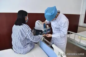 长治市中医研究所附属医院康复医学科治疗疼痛的好帮手——冲击波治疗仪图片