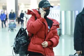 马苏与李小璐，机场同穿大红色棉服，网友：真不愧是好闺蜜！图片