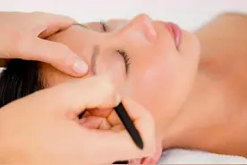 小清新又甜美的伪日系妆容只需三步就能拥有，粉嫩嫩的初恋脸来咯图片