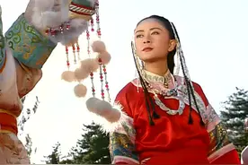 尔泰爱小燕子却娶了塞娅，婚后能幸福吗？谁注意到尔泰乾隆的心机图片
