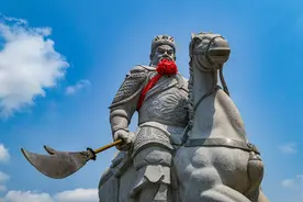 什么导致了关羽之死？不怪敌人太狡猾，而怪关羽有个隐秘弱点图片