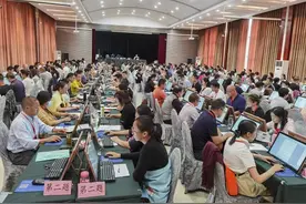 揭秘！2020年贵州省公务员考试《申论》阅卷工作现场图片