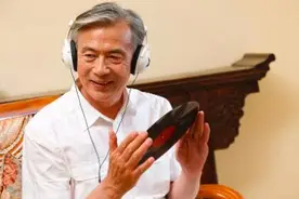 大爷借给了保姆20万没打借条，没想到保姆过河拆桥，大爷还有后招图片