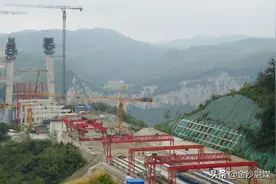 贵金古高速控制性工程乌江特大桥建设有序推进图片