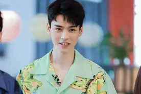 龚俊告别《中餐厅》！回看最初的合伙人宣言，所以他是摔了两跤吗图片