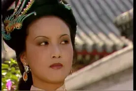 王熙凤过生日，贾琏私会的女人为何不是多姑娘，而是鲍二家的？图片
