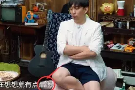 黄磊直言后悔生三胎：“我已经48岁了，都打不动他了”图片