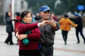 那些跳广场舞的大妈大爷真的是为锻炼身体，还是另有所图图片