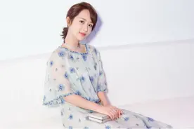 看起来是姐姐，实则是同岁的几位女明星，谭松韵谢依霖令人意外图片