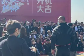 流浪地球2开机，吴京、刘德华现身开机仪式，张丰毅首次被曝参演图片