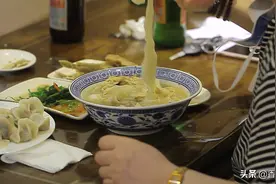 身处闹市却鲜为人知，这家自带隐藏菜单的烩面馆有点意思图片