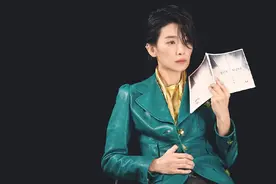 金瑞亨短发风采，唯爱西装穿搭图片