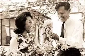 杨振宁的第一次婚姻也是师生恋，而且对方还是杜聿明的长女图片