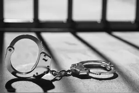 政法整顿风暴持续，哈尔滨查处19名公安民警图片