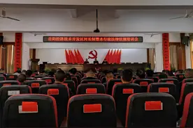 岳阳经济技术开发区推行“河长制”图片