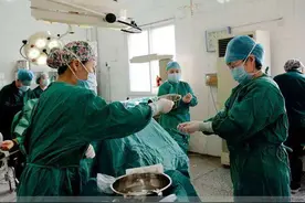 剖腹产很容易、不疼？光是打麻药这一项，普通人看着就受不了图片