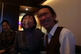 身为前首相夫人，却忙于追星喝酒，夜不归宿，安倍还能忍多久图片