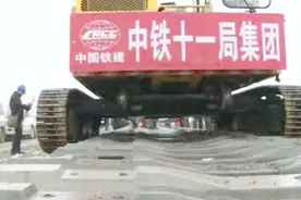 徐宿淮盐铁路轨道已铺到宿迁高铁站，将继续铺往睢宁徐州方向！视频封面