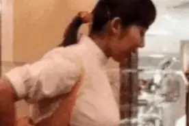 女服务员因身材太“炸”，被顾客投诉，女生：我已经很“低调”了图片