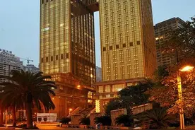 喜来登大酒店拍卖风云图片