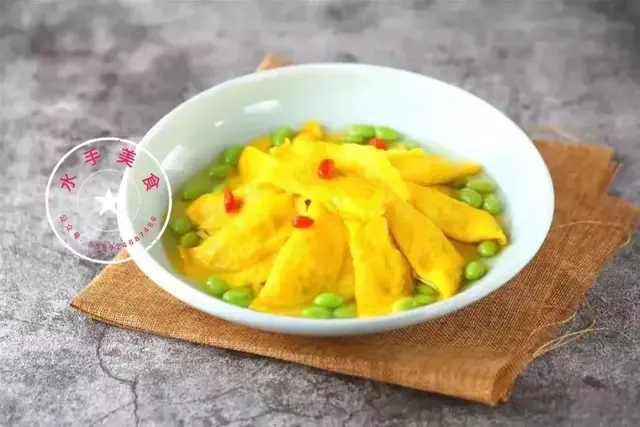 花胶松茸鸡汤上火吗 2026年花胶松茸鸡汤上火吗能吃吗