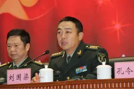 李楠大校军衔，王治郅为何只是中校？还差点被开除军籍图片