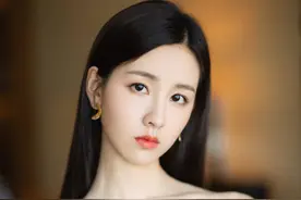 世界上身价过亿的精神病人，她靠不停画画维持生命图片