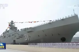渡海登陆利器！国产首艘攻击舰内部舱室曝光，令人振奋图片
