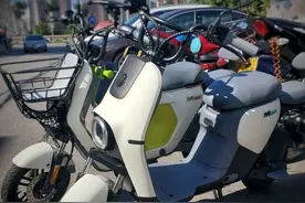 发起狠来自家兄弟都打？九号电动新品B30和旧款C60实车对比图片